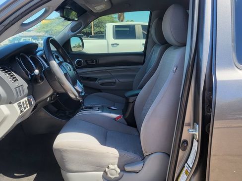 Used 2013 Toyota Tacoma PreRunner w/ SR5 Pkg RWD image 24