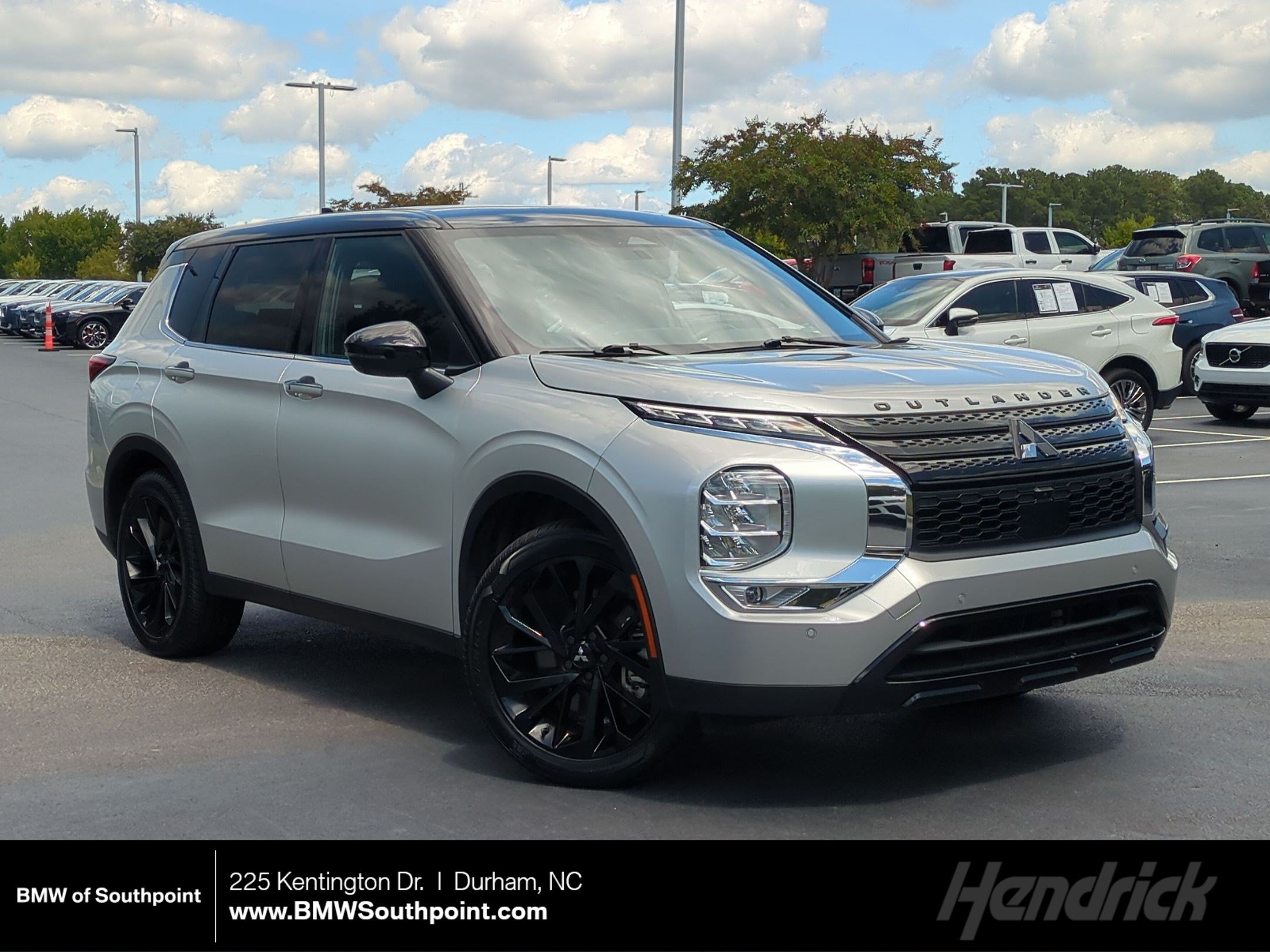 Used 2023 Mitsubishi Outlander SEL FWD image 1