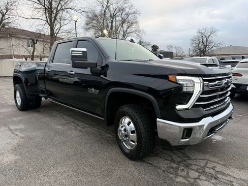 Used 2024 Chevrolet Silverado 3500 LTZ w/ LTZ Texas Edition image 6