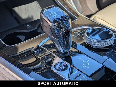 Used 2019 BMW X5 xDrive40i w/ Premium Package AWD/4WD image 9