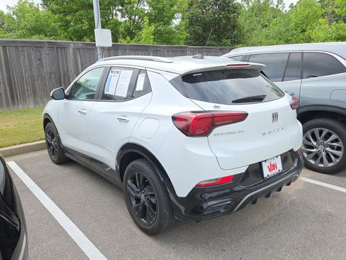 Used 2024 Buick Encore GX Sport Touring FWD image 5