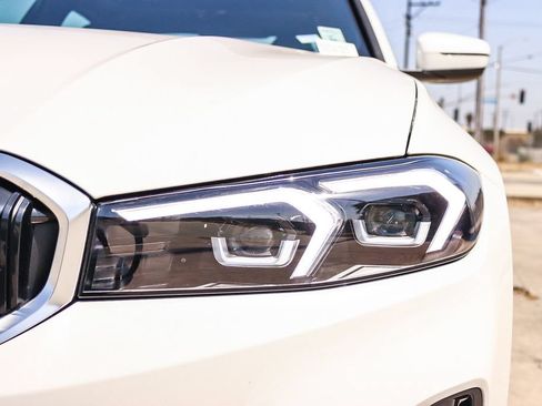 Used 2026 BMW 330i Sedan w/ Premium Package RWD image 9