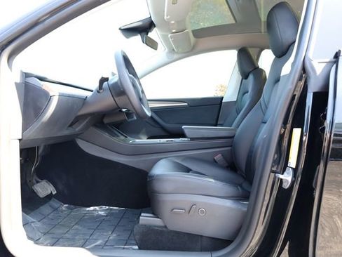 Used 2023 Tesla Model Y Long Range image 13