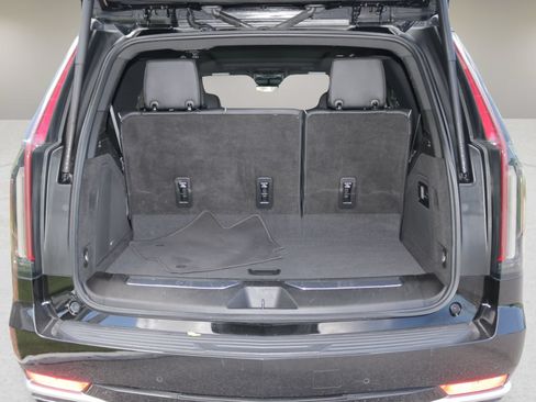 Certified 2023 Cadillac Escalade Premium Luxury w/ LPO, Radiant Package AWD/4WD image 16