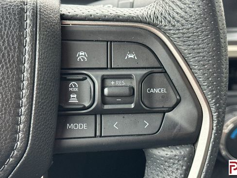 Used 2025 Toyota Tacoma TRD Off-Road image 28