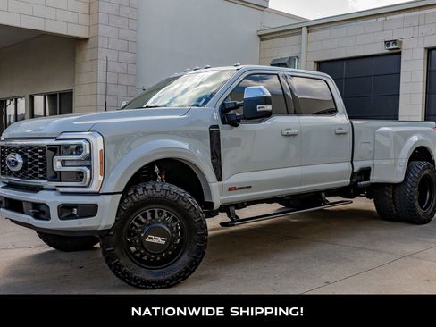 Used 2025 Ford F450 Platinum w/ FX4 Off-Road Package AWD/4WD image 4