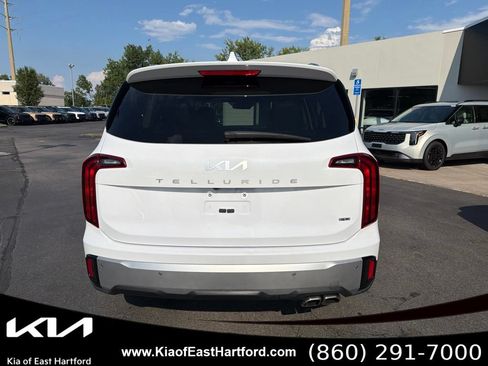 Certified 2024 Kia Telluride S w/ S Sunroof Package AWD/4WD image 9