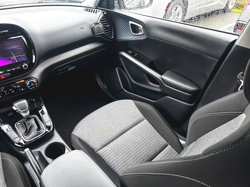Certified 2023 Kia Soul EX image 16