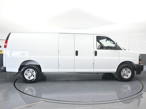 New 2025 Chevrolet Express 3500 Extended w/ Driver Convenience Package image 7