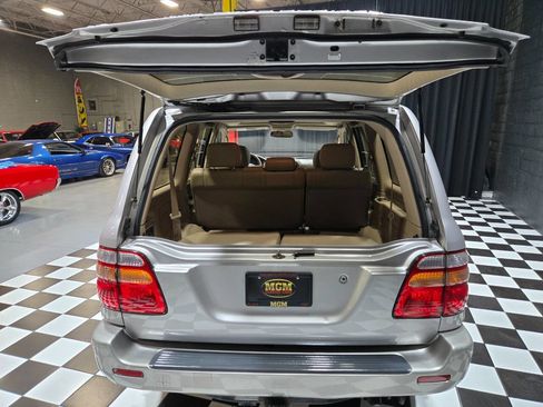 Used 2002 Toyota Land Cruiser image 55