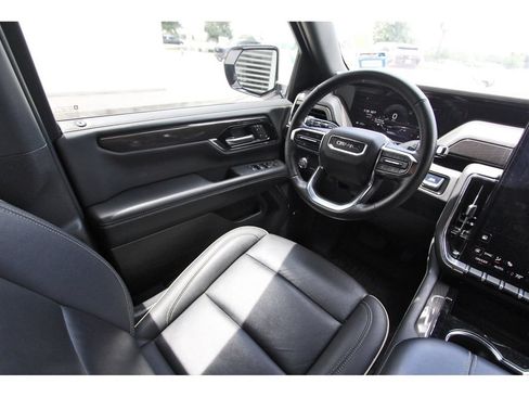 Used 2025 GMC Yukon XL Elevation w/ LPO, Floor Liner Package RWD image 8