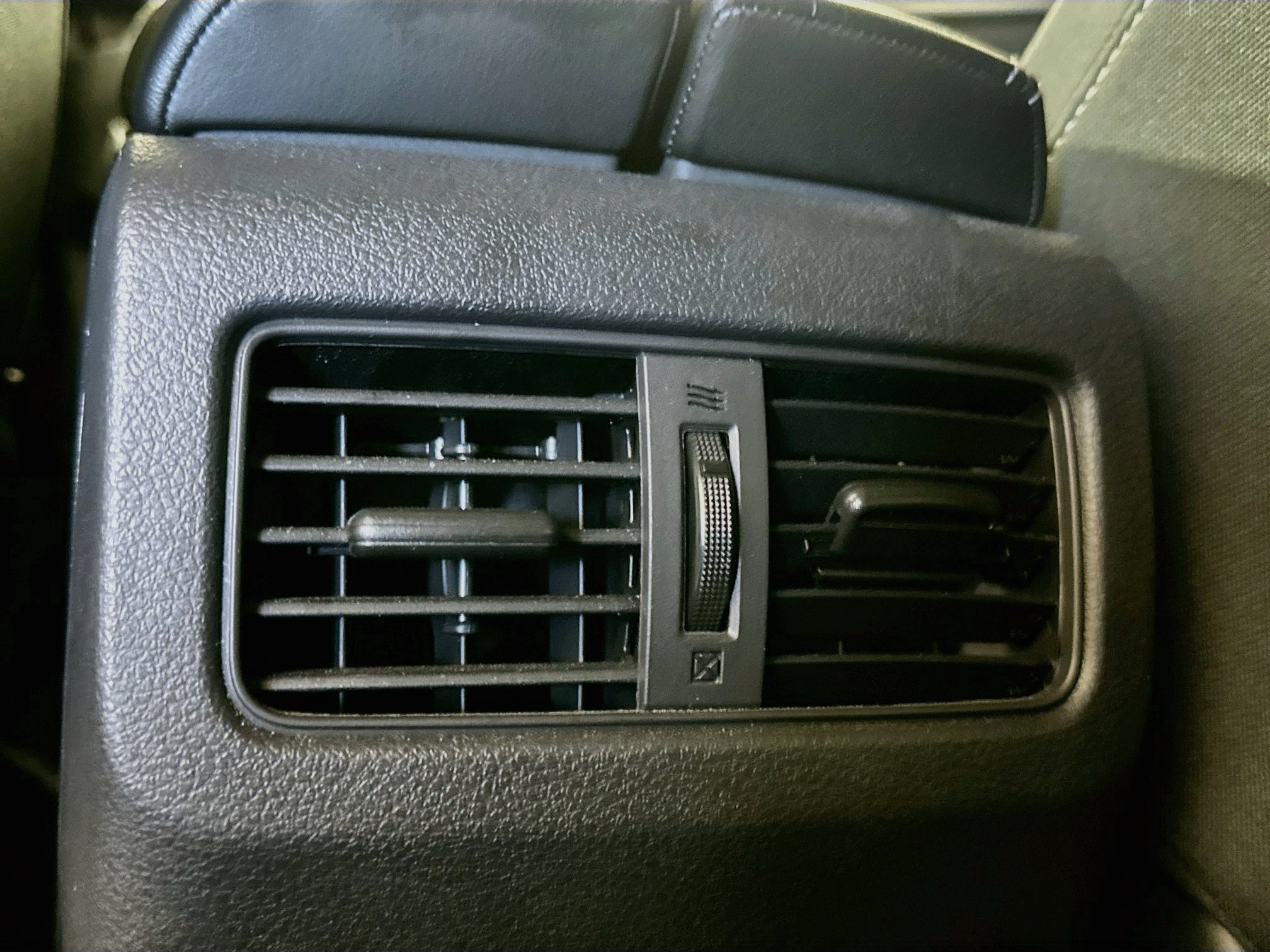 Used 2023 Nissan Rogue SV FWD image 26