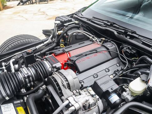 Used 1996 Chevrolet Corvette Convertible RWD image 25