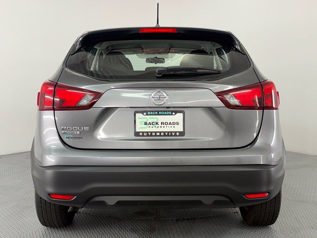 Used 2018 Nissan Rogue Sport S FWD image 8