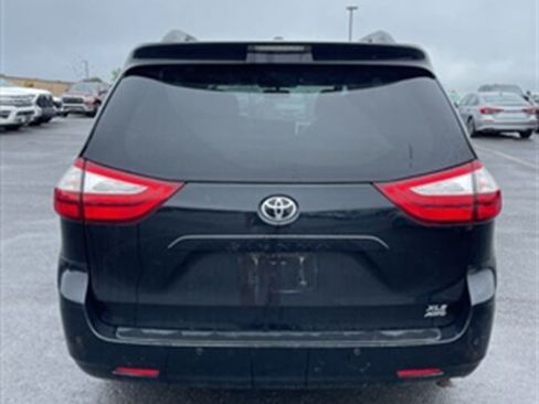Used 2015 Toyota Sienna XLE w/ XLE Navigation Package AWD/4WD image 7