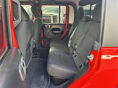 Used 2021 Jeep Gladiator Sport image 23