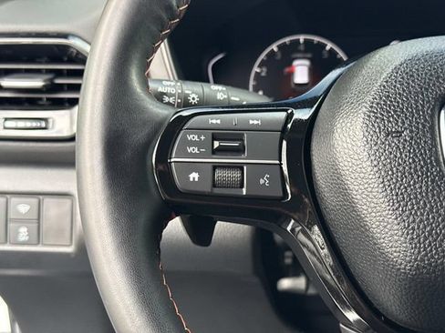 Certified 2025 Honda Pilot TrailSport image 34