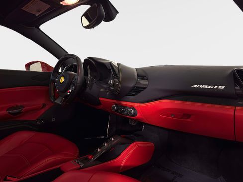Used 2019 Ferrari 488 GTB RWD image 29