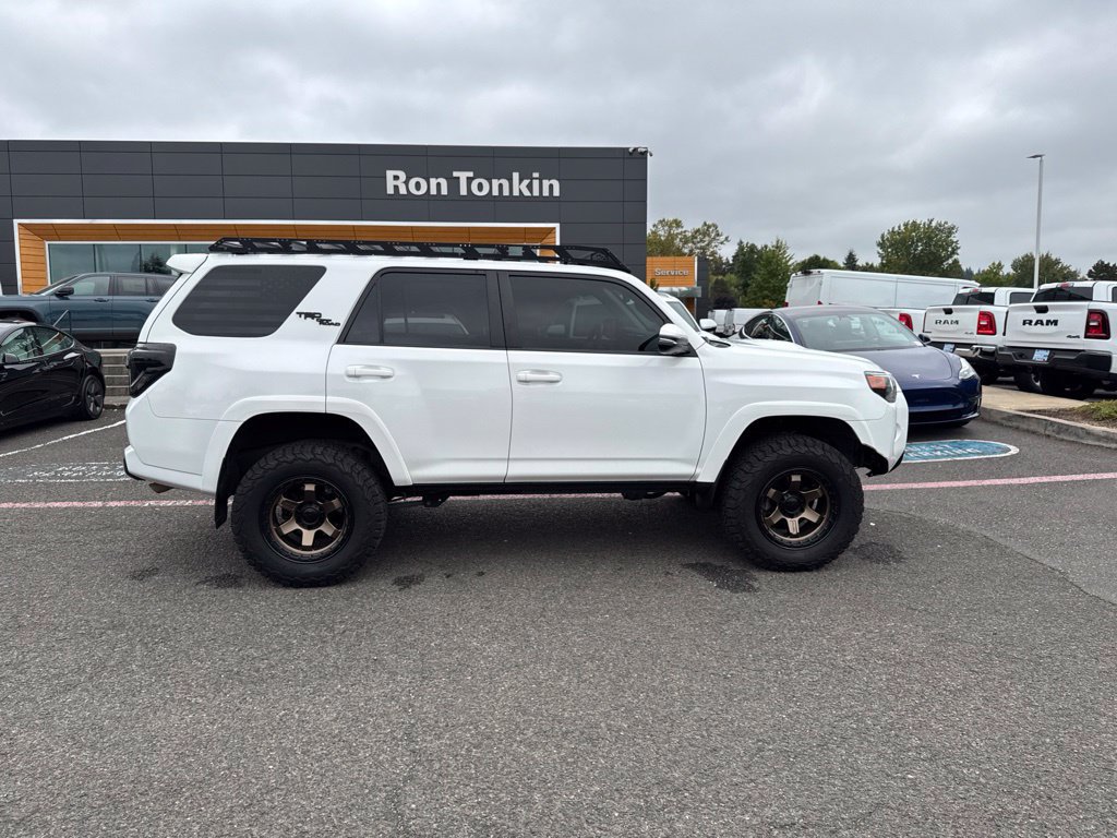 Used 2022 Toyota 4Runner TRD Off-Road Premium w/ Moonroof Package AWD/4WD image 11