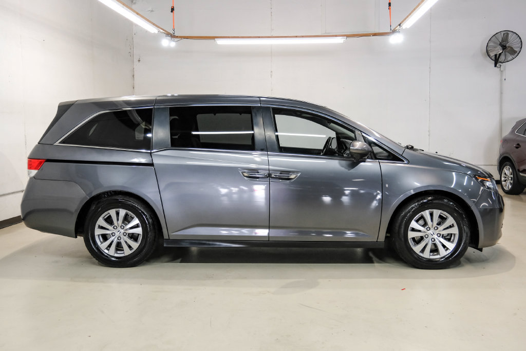 Used 2016 Honda Odyssey SE image 7