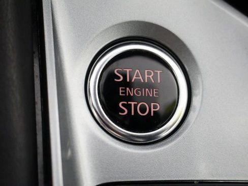 Used 2023 Nissan Altima 2.5 SR w/ SR Premium Package image 17