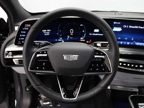 Used 2024 Cadillac Lyriq Luxury AWD/4WD image 24