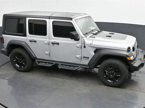 Used 2022 Jeep Wrangler Unlimited Sport image 19
