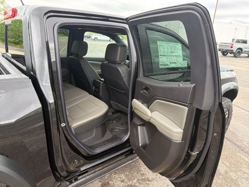 New 2026 Chevrolet Colorado ZR2 w/ Technology Package AWD/4WD image 27