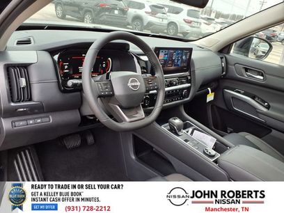 New 2026 Nissan Pathfinder SL w/ SL Premium Package