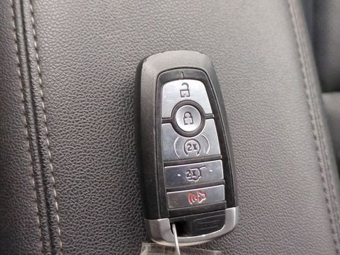 Used 2022 Ford Escape SEL image 33