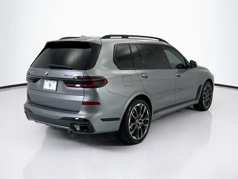 Used 2026 BMW X7 xDrive40i w/ M Sport Package AWD/4WD image 5