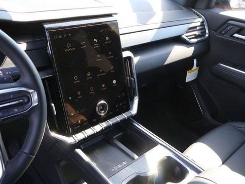 New 2026 GMC Acadia Elevation w/ Elevation Premium Package AWD/4WD image 31