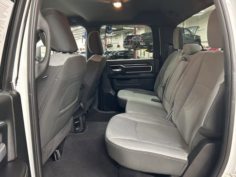 Used 2024 RAM 2500 Big Horn image 24