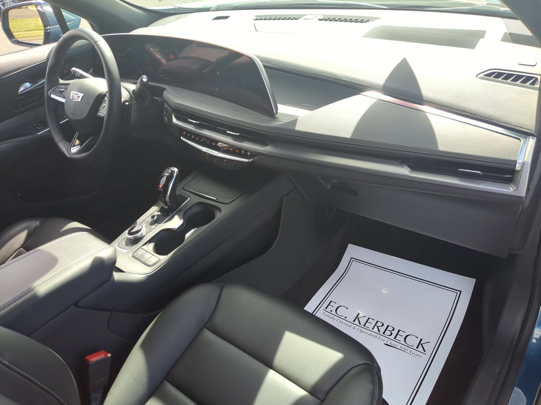 Certified 2025 Cadillac XT4 Premium Luxury AWD/4WD image 28