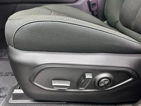 New 2025 Jeep Grand Cherokee Laredo X image 15