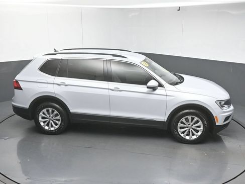 Used 2018 Volkswagen Tiguan SE FWD image 50