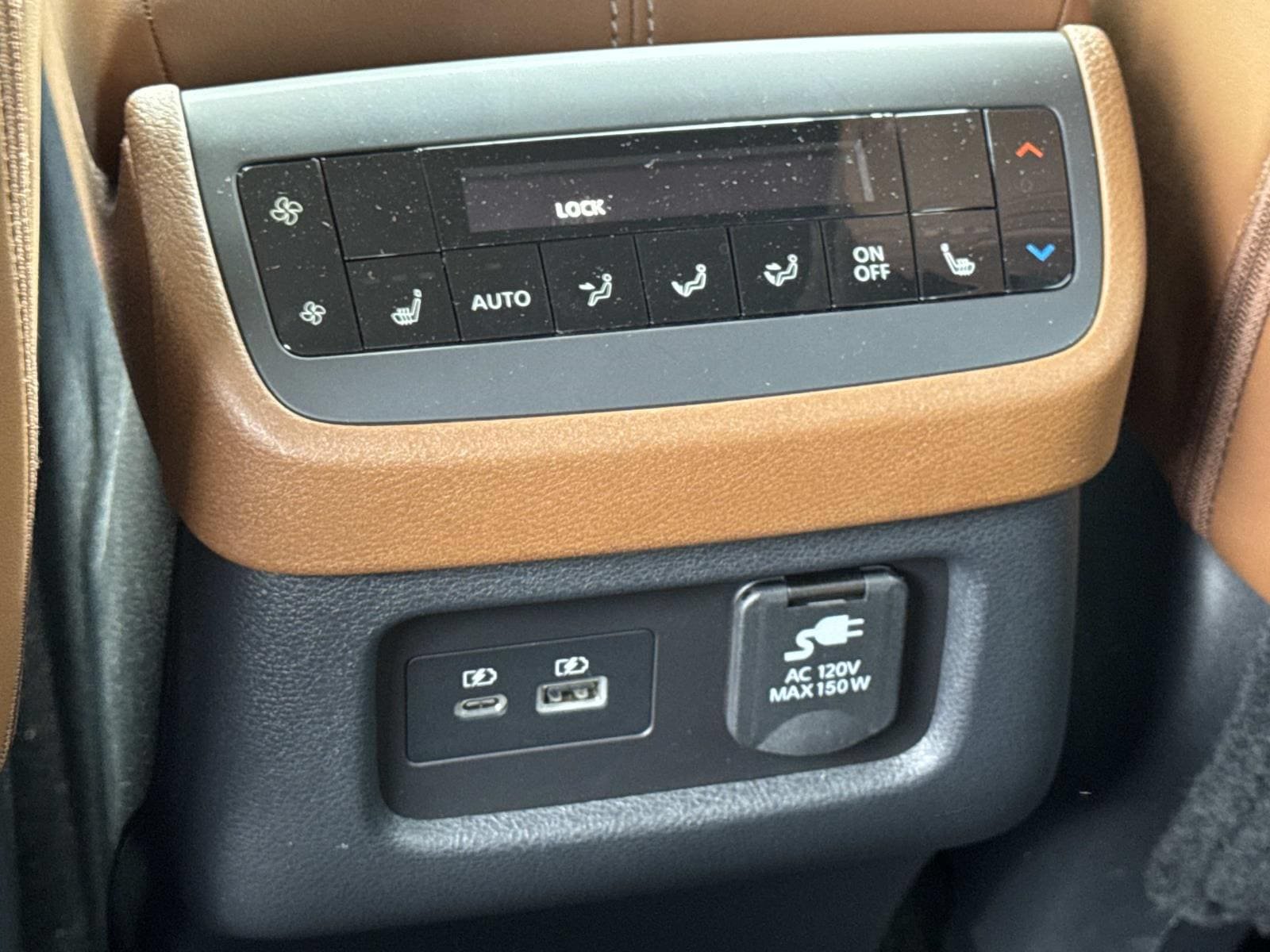Used 2024 Nissan Pathfinder Platinum AWD/4WD image 19