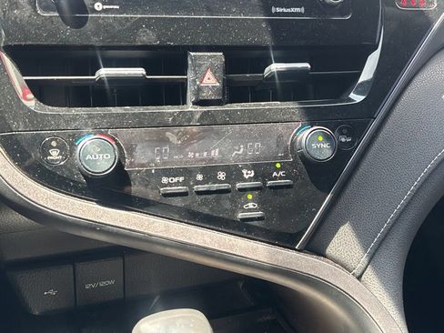 Used 2023 Toyota Camry SE FWD image 14