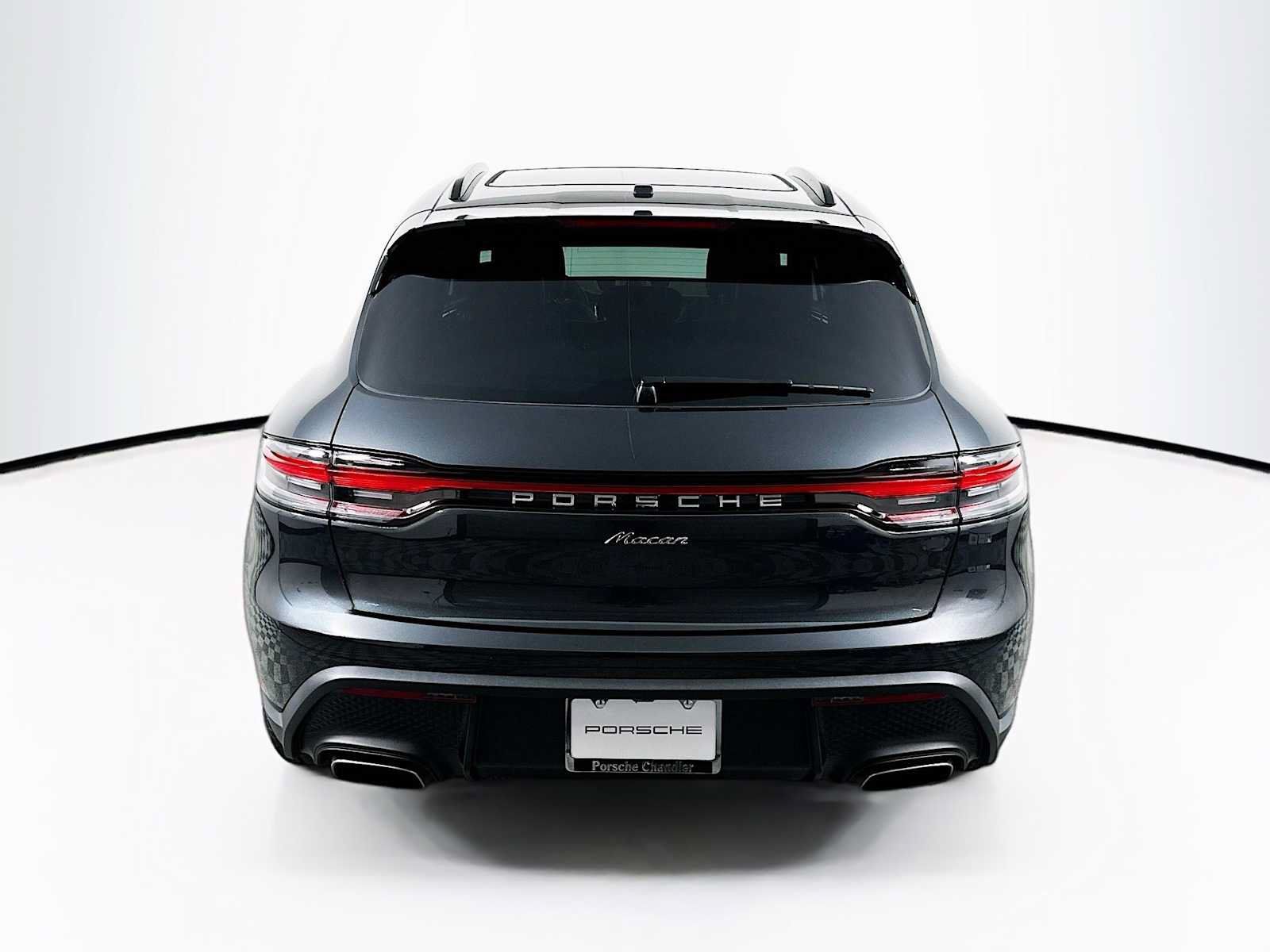 Used 2026 Porsche Macan AWD/4WD image 10