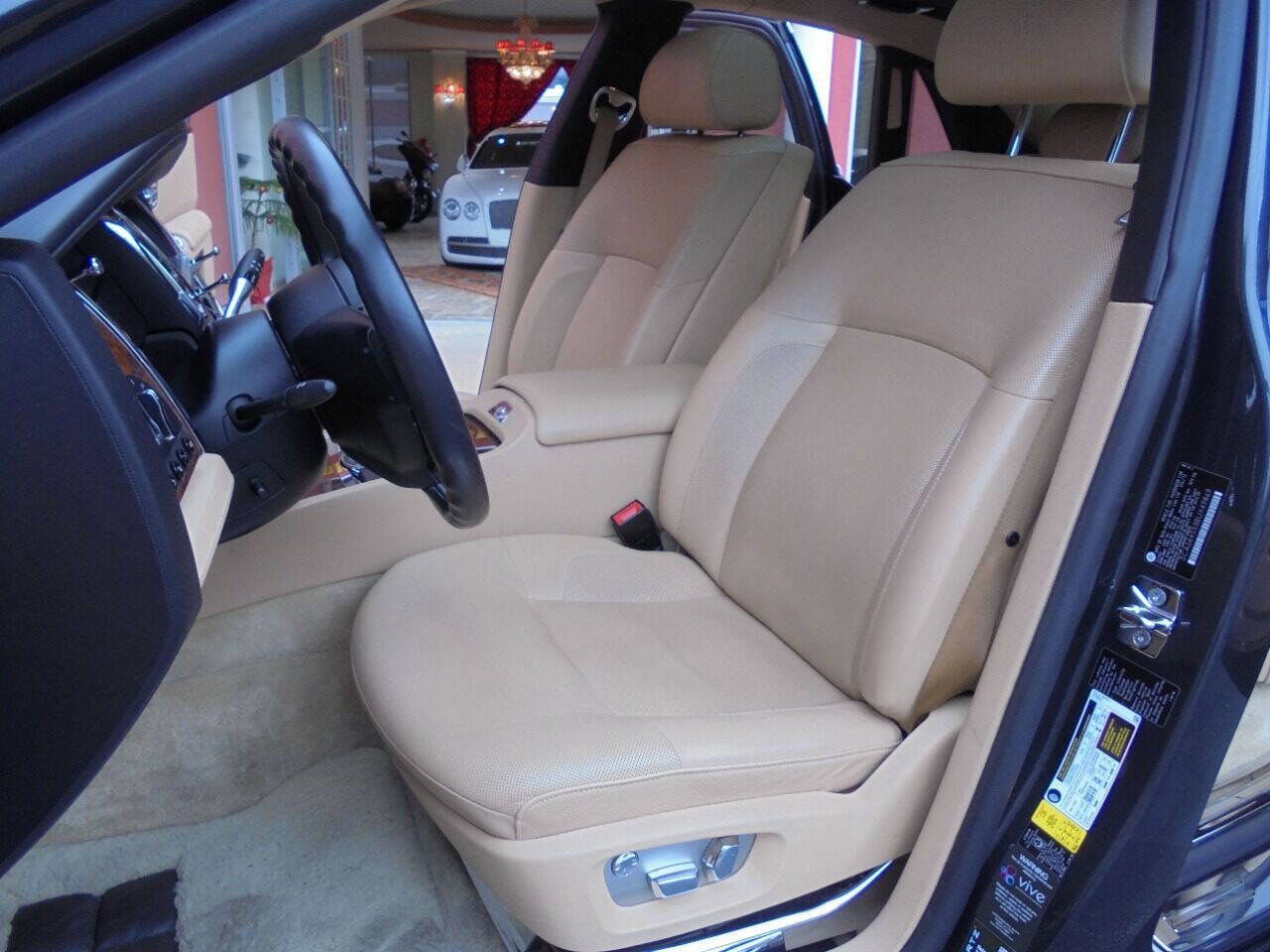 Used 2011 Rolls-Royce Ghost RWD image 10