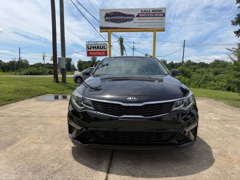 Used 2019 Kia Optima LX FWD image 2