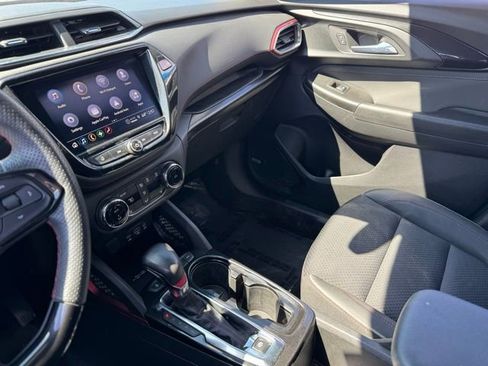 Certified 2022 Chevrolet TrailBlazer RS w/ Technology Package AWD/4WD image 18