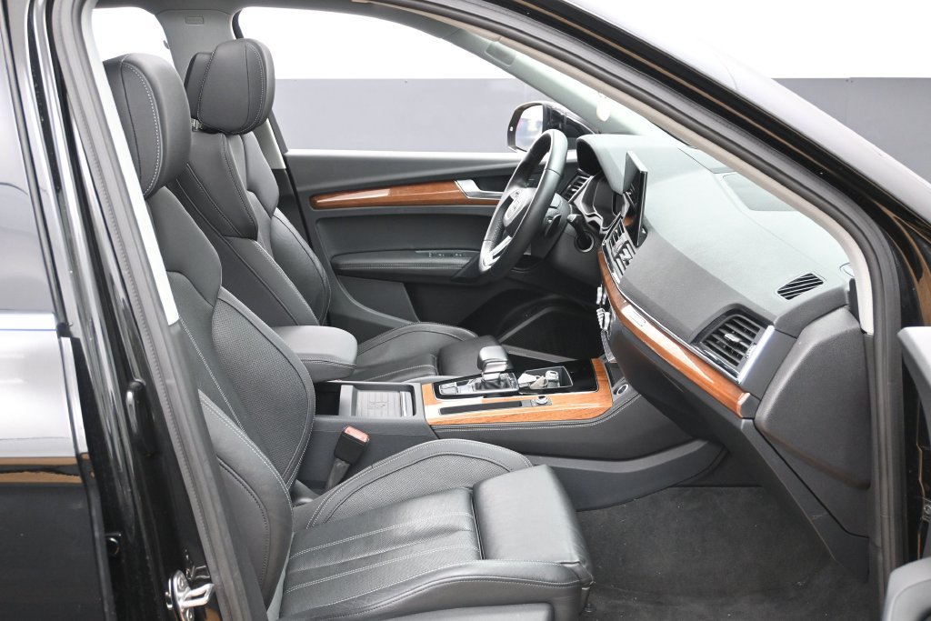 Used 2023 Audi Q5 2.0T Prestige w/ Prestige Package AWD/4WD image 32