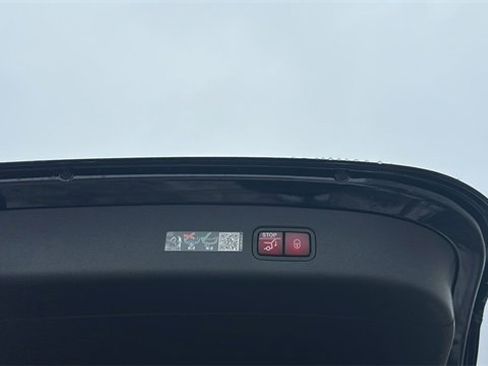 Certified 2025 Mercedes-Benz GLC 300 4MATIC image 37