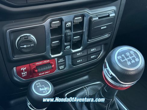 Used 2023 Jeep Gladiator Rubicon w/ LED Lighting Group AWD/4WD image 25