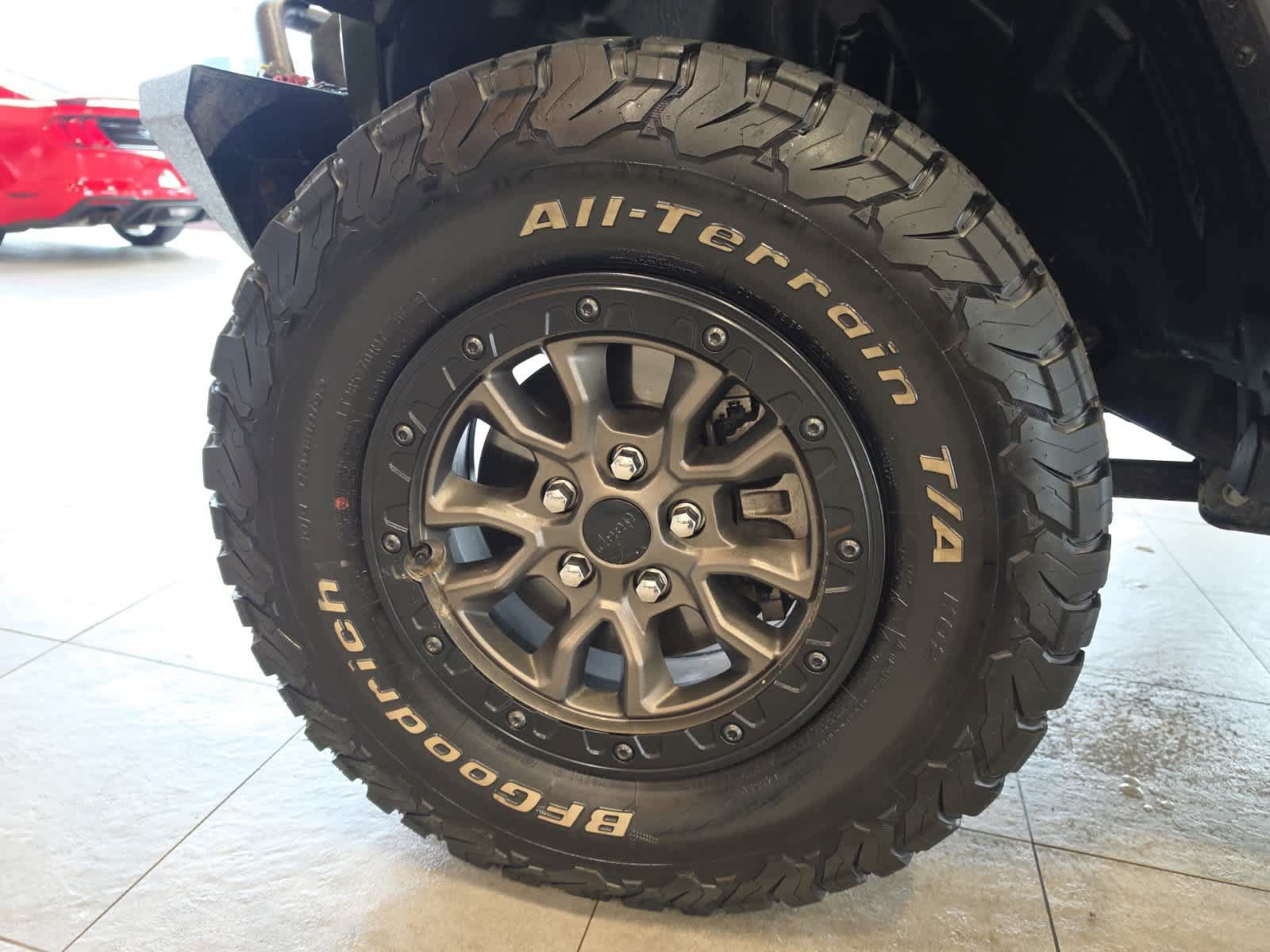Used 2023 Jeep Wrangler Unlimited Rubicon 392 w/ Trailer Tow Package AWD/4WD image 15