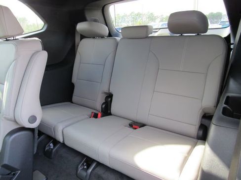 New 2026 GMC Acadia Elevation image 16