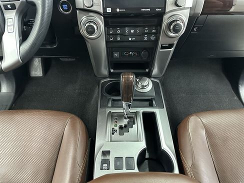 Used 2020 Toyota 4Runner Limited AWD/4WD image 18
