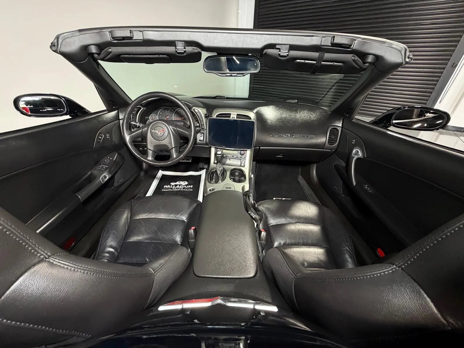 Used 2005 Chevrolet Corvette Coupe w/ Preferred Equipment Group RWD image 14