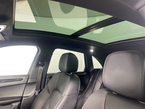 Used 2024 Porsche Macan image 17